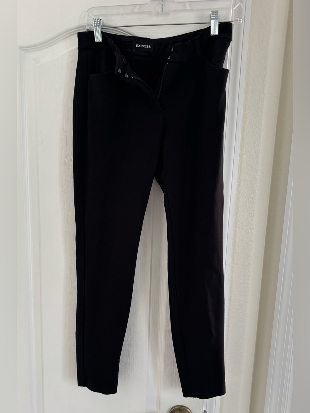 Women’s Express Black Skinny Ponte Pants